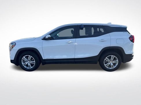 Used 2022 GMC Terrain SLE image 4