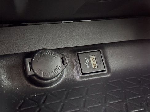 Certified 2025 Toyota RAV4 XLE image 30