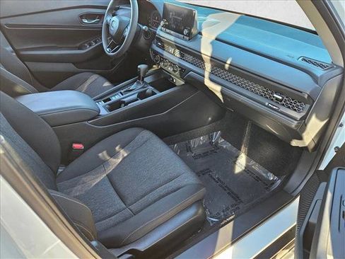 Used 2025 Honda Accord SE image 20