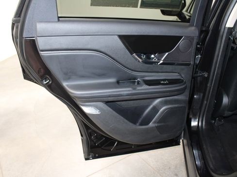 Used 2024 Lincoln Corsair Reserve image 27