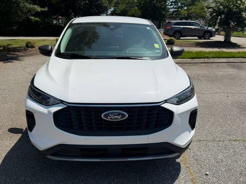 Certified 2025 Ford Escape Active FWD image 2