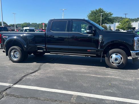 Used 2024 Ford F350 Lariat w/ Lariat Ultimate Package AWD/4WD image 4