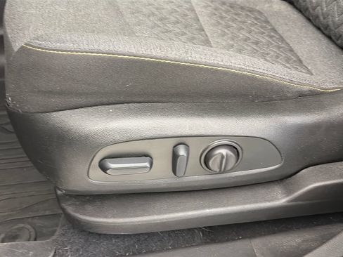 Used 2022 Chevrolet Equinox LT AWD/4WD image 26