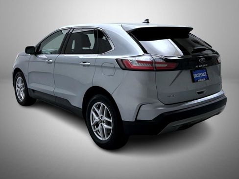 Used 2024 Ford Edge SEL image 7