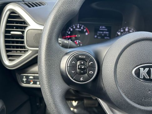 Used 2021 Kia Soul S FWD image 17