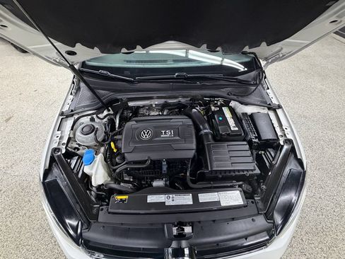 Used 2019 Volkswagen Golf R 4-Door AWD/4WD image 39