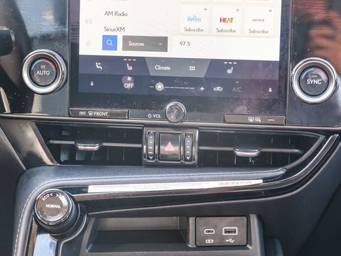 Used 2025 Lexus NX 250 FWD image 16