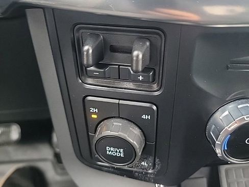 Certified 2022 Ford F150 Lariat w/ Equipment Group 502A High image 48