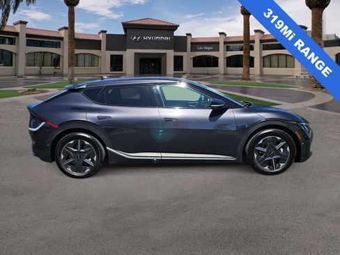 Used 2025 Kia EV6 Light w/ Light LR Technology Package RWD image 9