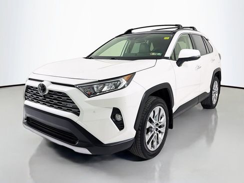 Used 2020 Toyota RAV4 Limited image 3