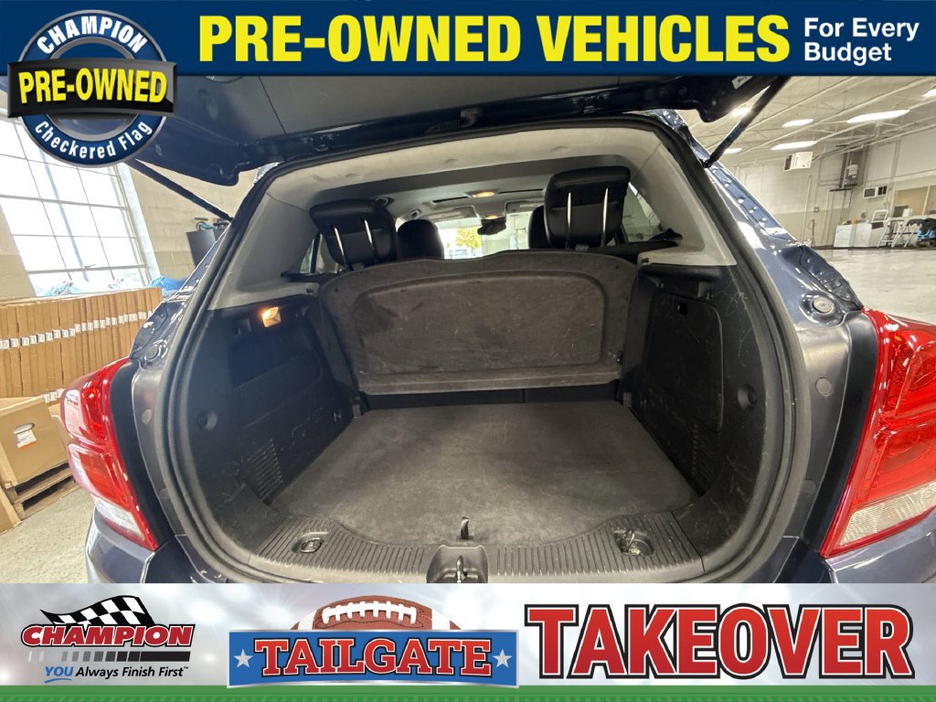 Used 2018 Chevrolet Trax LT w/ Sun & Sound Package FWD image 34