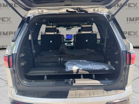Used 2023 Toyota Sequoia Capstone AWD/4WD image 19