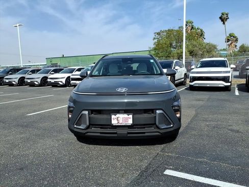 Used 2025 Hyundai Kona SEL image 8