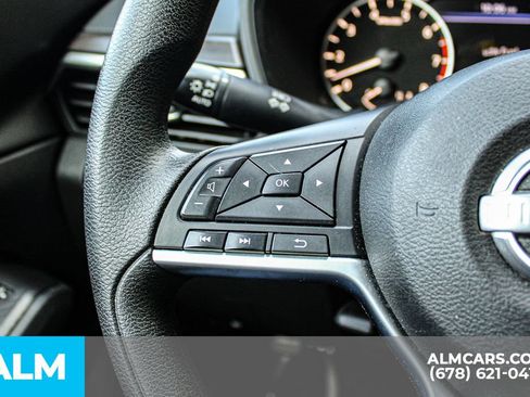 Used 2025 Nissan Altima 2.5 SV FWD image 23