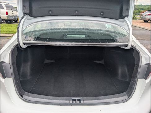 Used 2024 Toyota Corolla LE FWD image 19