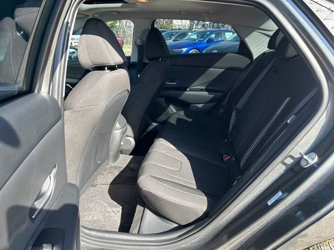 Used 2025 Hyundai Elantra SEL w/ Cargo Package image 24