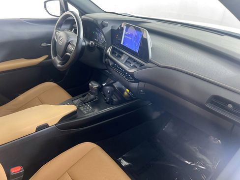 Used 2023 Lexus UX 250h AWD w/ Premium Package image 29