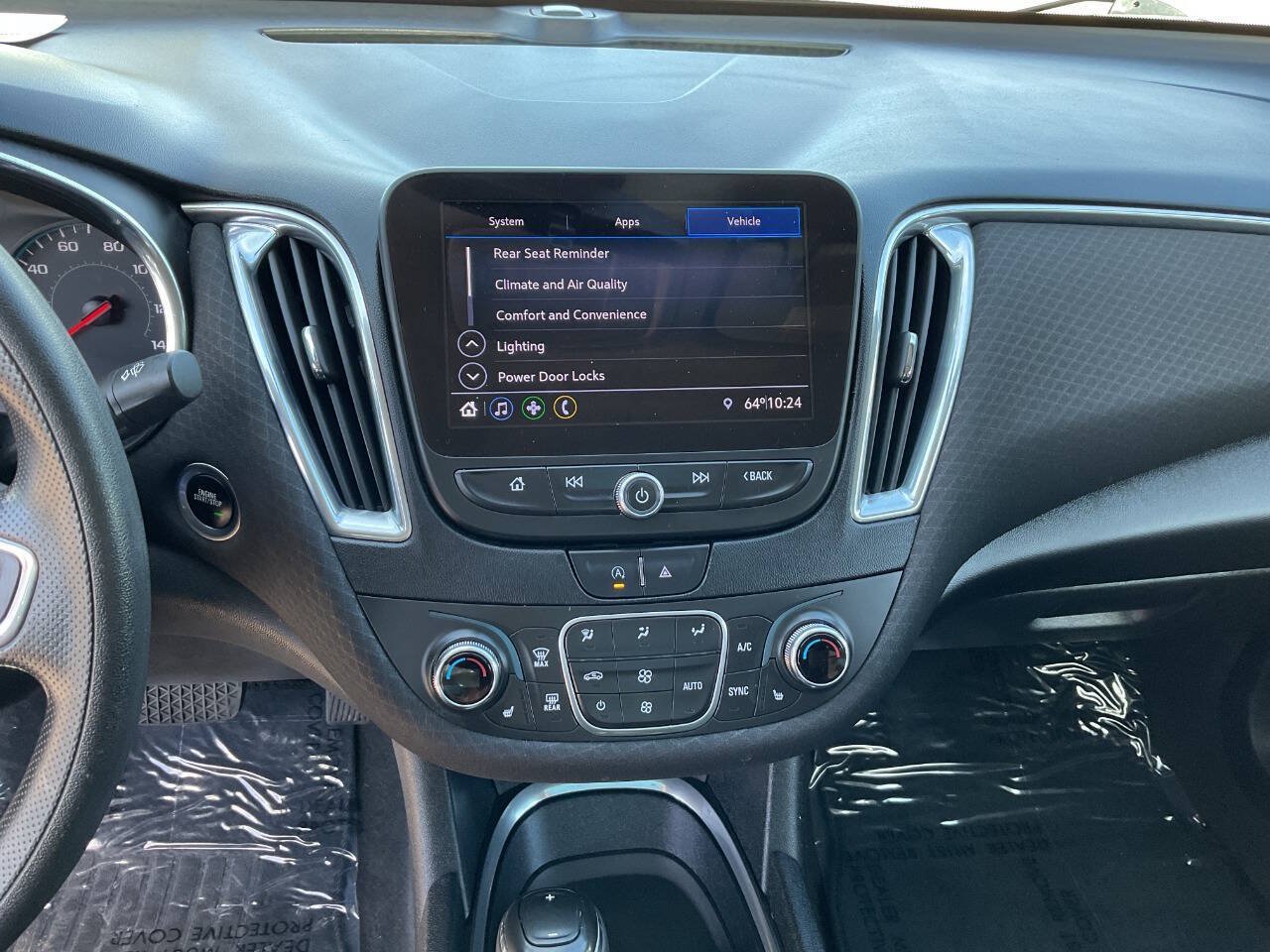Used 2020 Chevrolet Malibu LT FWD image 25