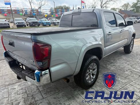 Used 2019 Toyota Tacoma SR5 RWD image 4