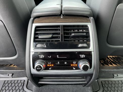 Used 2022 BMW 750i xDrive 750i xDrive image 26