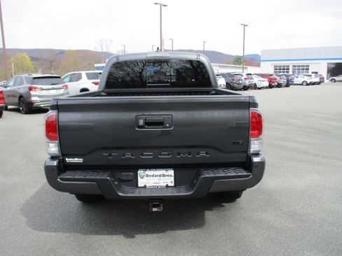 Used 2023 Toyota Tacoma TRD Sport w/ Advanced Technology Package AWD/4WD image 6