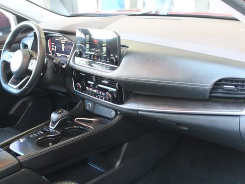 Used 2021 Nissan Rogue Platinum FWD image 20