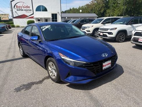 Used 2023 Hyundai Elantra SE w/ Preferred Accessory Package FWD image 26