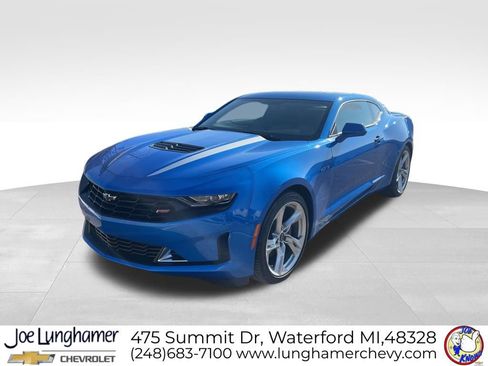 Used 2024 Chevrolet Camaro LT w/ RS Package image 8