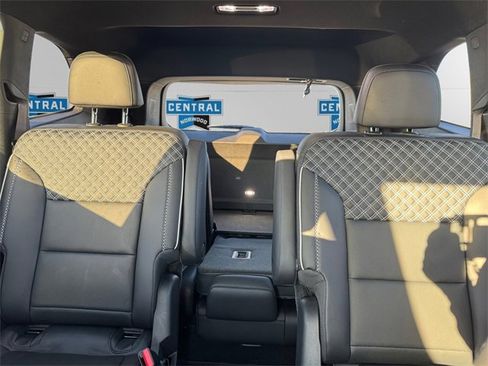 Used 2025 GMC Acadia Denali image 13