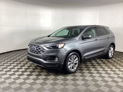 Used 2024 Ford Edge Titanium image 5