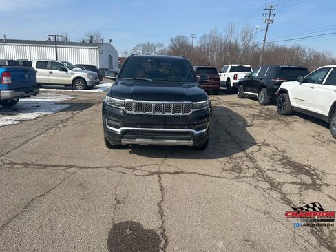 Used 2022 Jeep Grand Wagoneer Series III image 8