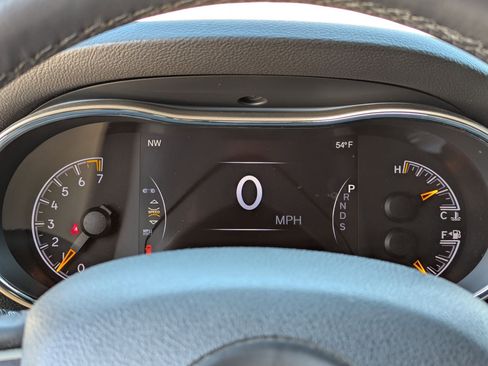 Used 2015 Jeep Grand Cherokee Limited image 23