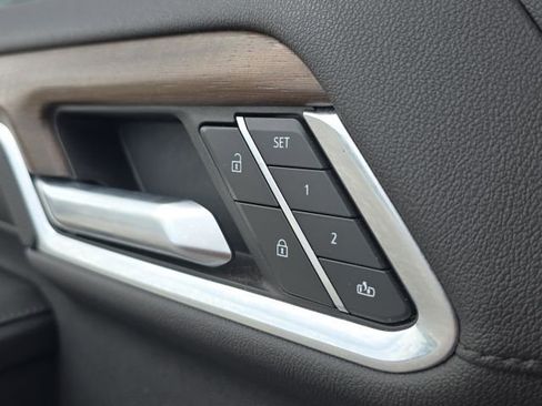 Used 2024 Chevrolet Silverado 2500 High Country w/ High Country Premium Package image 23