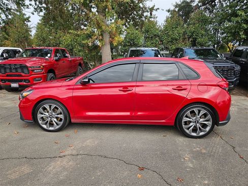 Used 2019 Hyundai Elantra GT N Line image 4