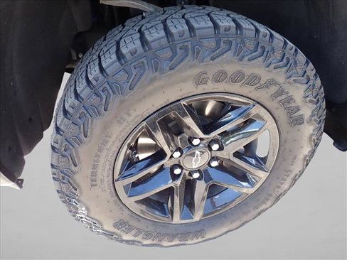 Used 2025 Chevrolet Silverado 1500 Custom Trail Boss AWD/4WD image 7