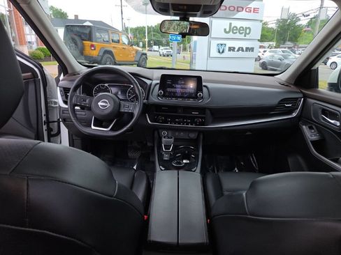 Used 2023 Nissan Rogue SV w/ SV Premium B Package AWD/4WD image 27
