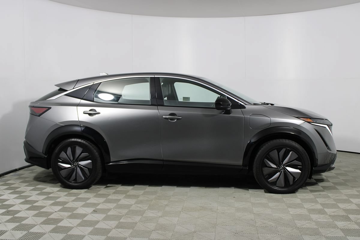 Used 2023 Nissan Ariya FWD image 30