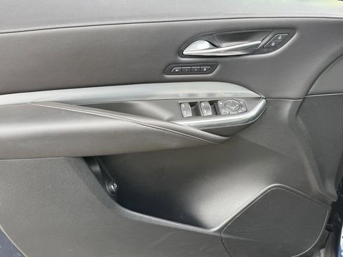 Used 2021 Cadillac XT4 Premium Luxury image 25