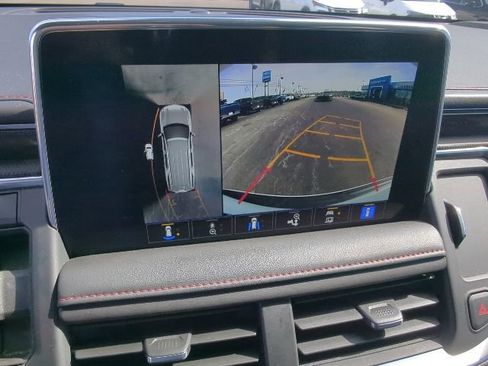 Used 2023 Chevrolet Suburban RST AWD/4WD image 18