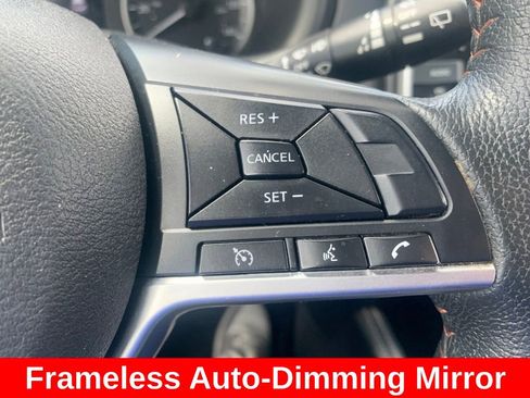 Used 2019 Nissan Kicks SR w/ SR Premium Package FWD image 18