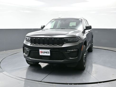 New 2025 Jeep Grand Cherokee Limited image 7