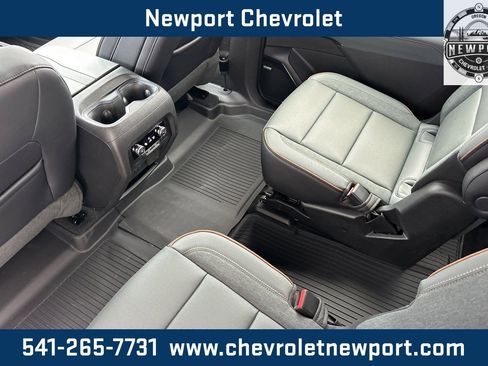 New 2025 GMC Acadia AT4 w/ Super Cruise Package image 10