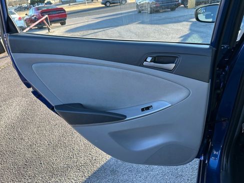 Used 2015 Hyundai Accent GLS image 20