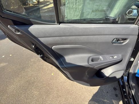 New 2025 Nissan Versa SV image 29