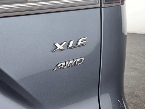 Used 2024 Toyota Corolla Cross XLE w/ Convenience Package image 25