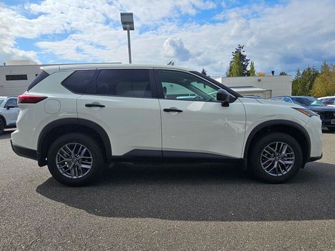Used 2024 Nissan Rogue S AWD/4WD image 8