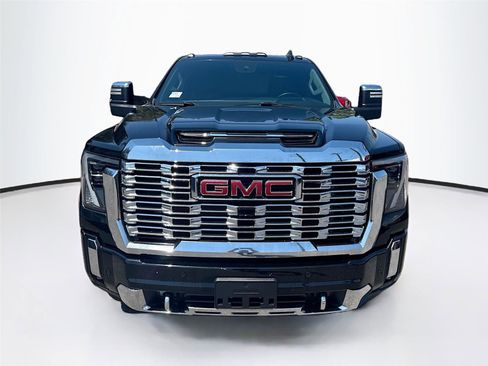 Used 2024 GMC Sierra 3500 Denali w/ Denali Reserve Package AWD/4WD image 8