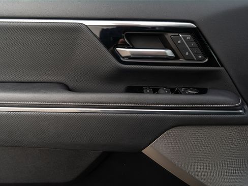 Used 2024 GMC Sierra EV Denali image 18