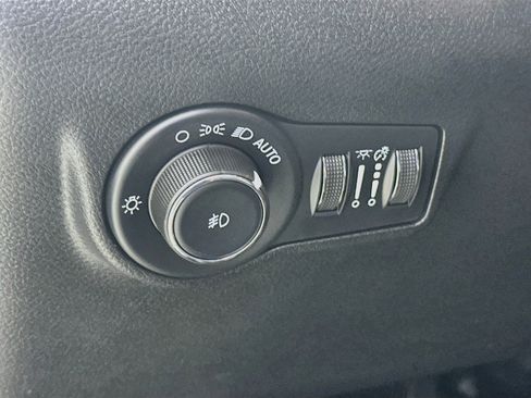 Used 2023 Jeep Compass Limited w/ Elite Group AWD/4WD image 10