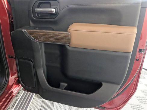 Used 2023 Chevrolet Silverado 3500 High Country image 32